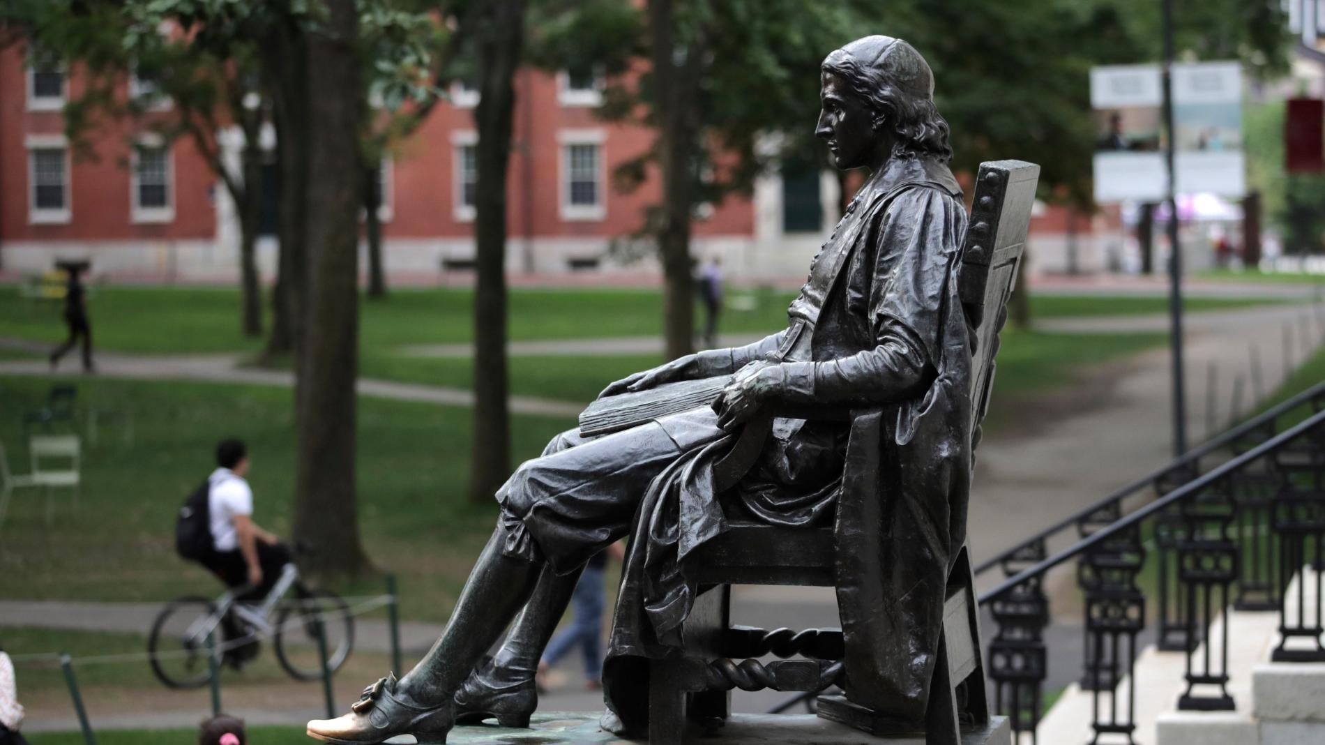 Cuoc song sinh vien Viet dao lon khi dai hoc My dong cua vi dich hinh anh