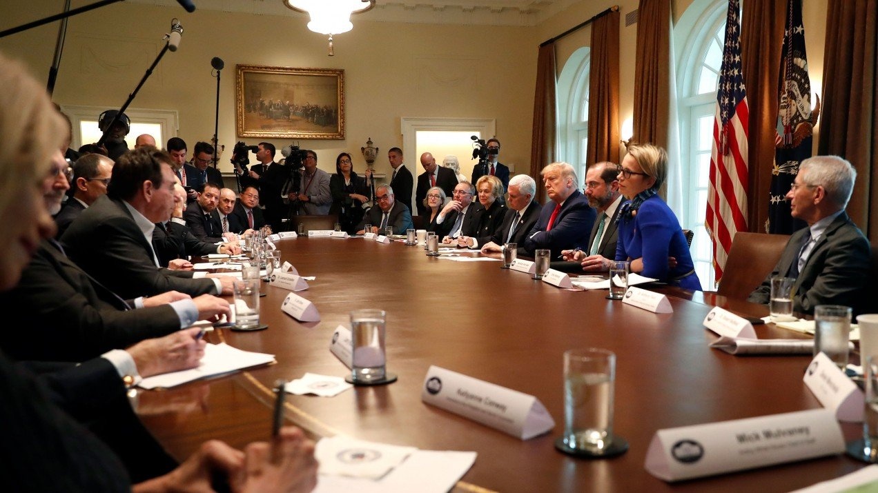 my mua doc quyen vacxin  covid-19 anh 2