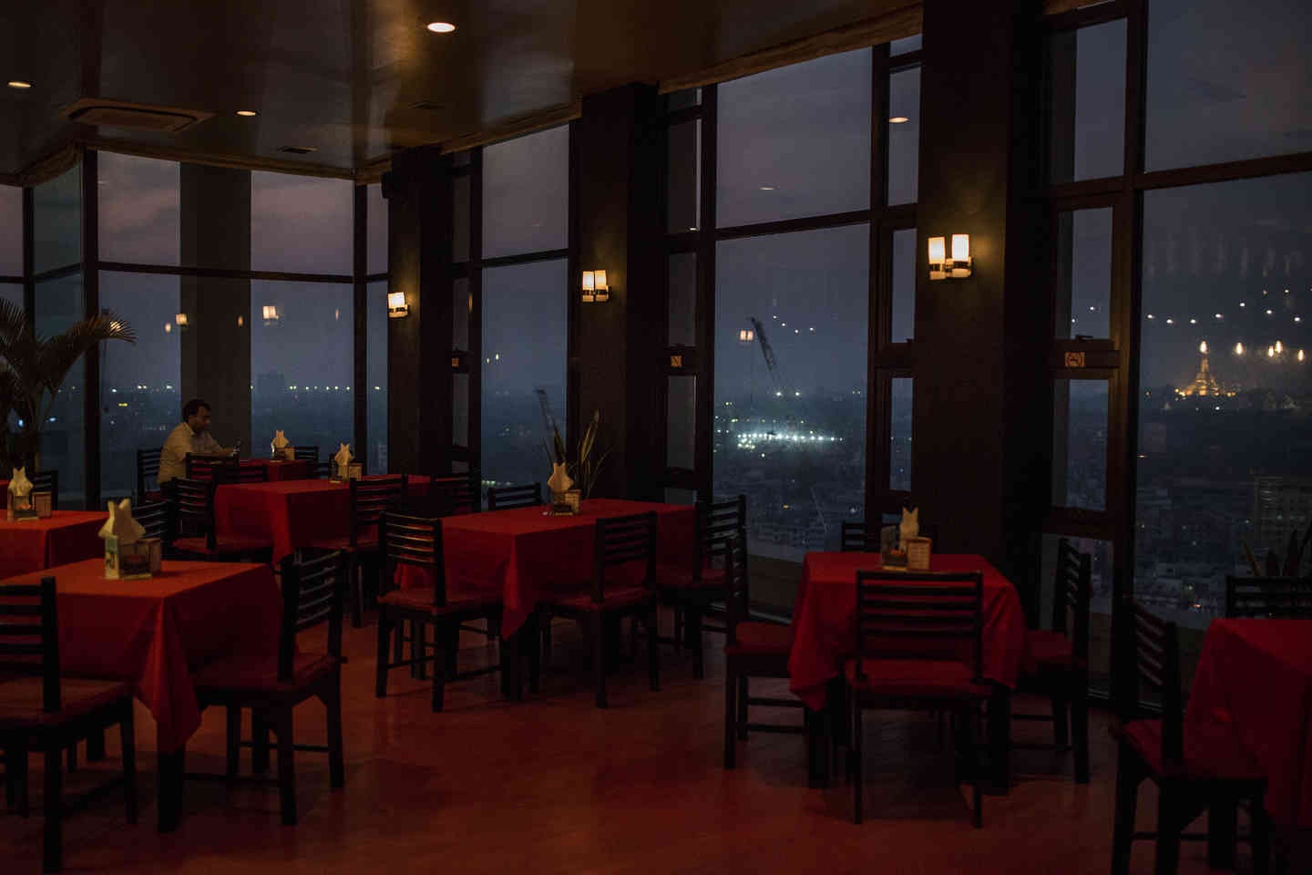 thanh pho hoang vang dich virus corona anh 25