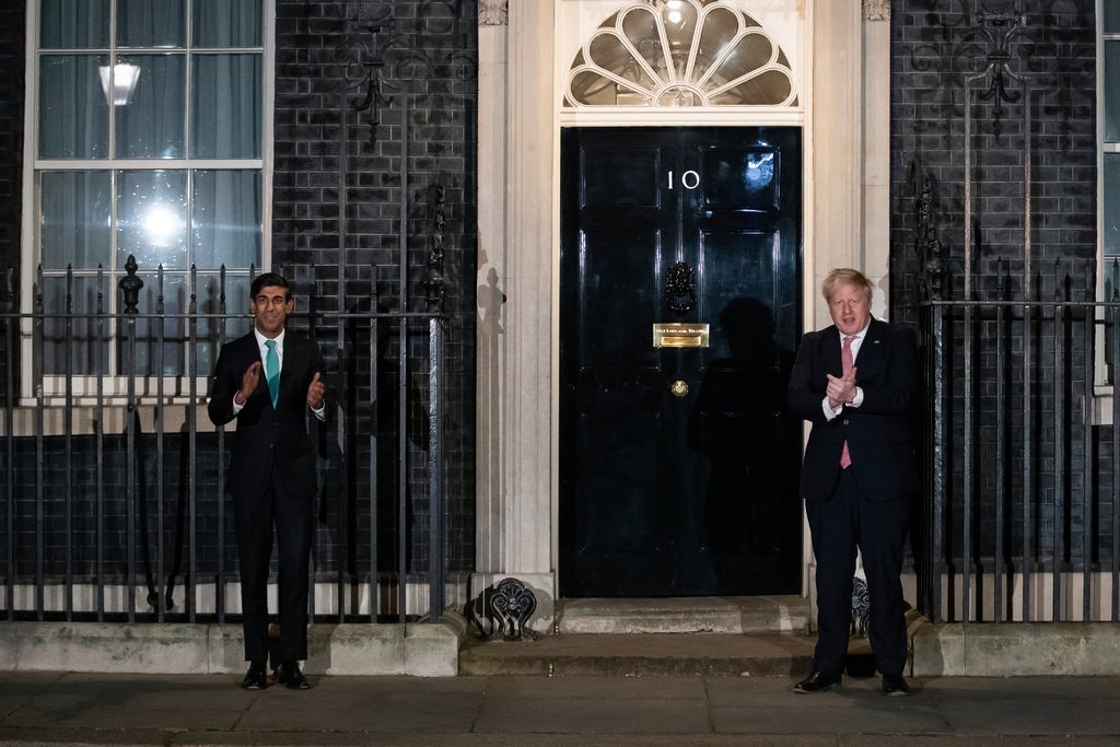 boris johnson nhiem virus anh 3