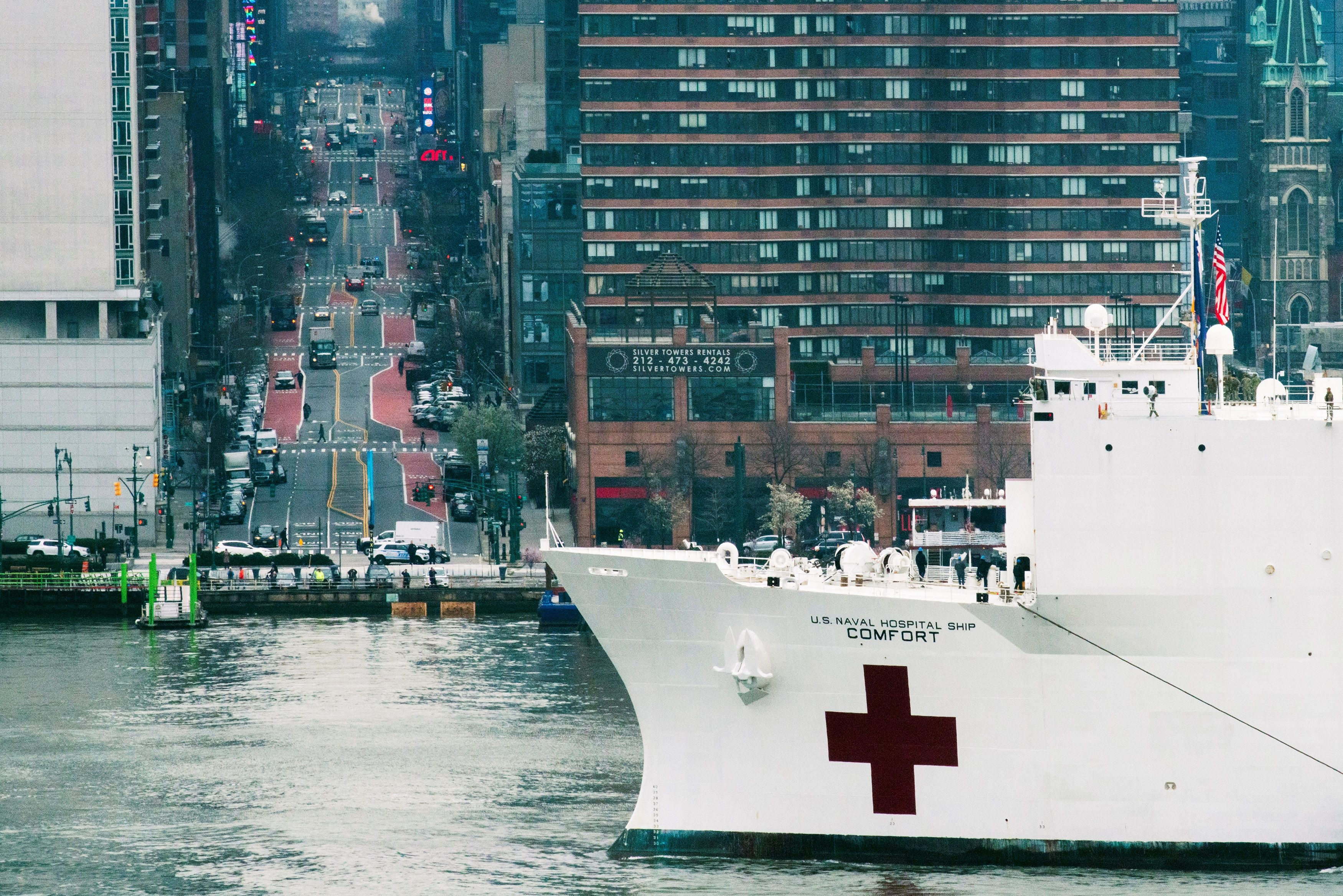 82.000 nguoi My co the tu vong vi virus bat chap cac lenh phong toa hinh anh