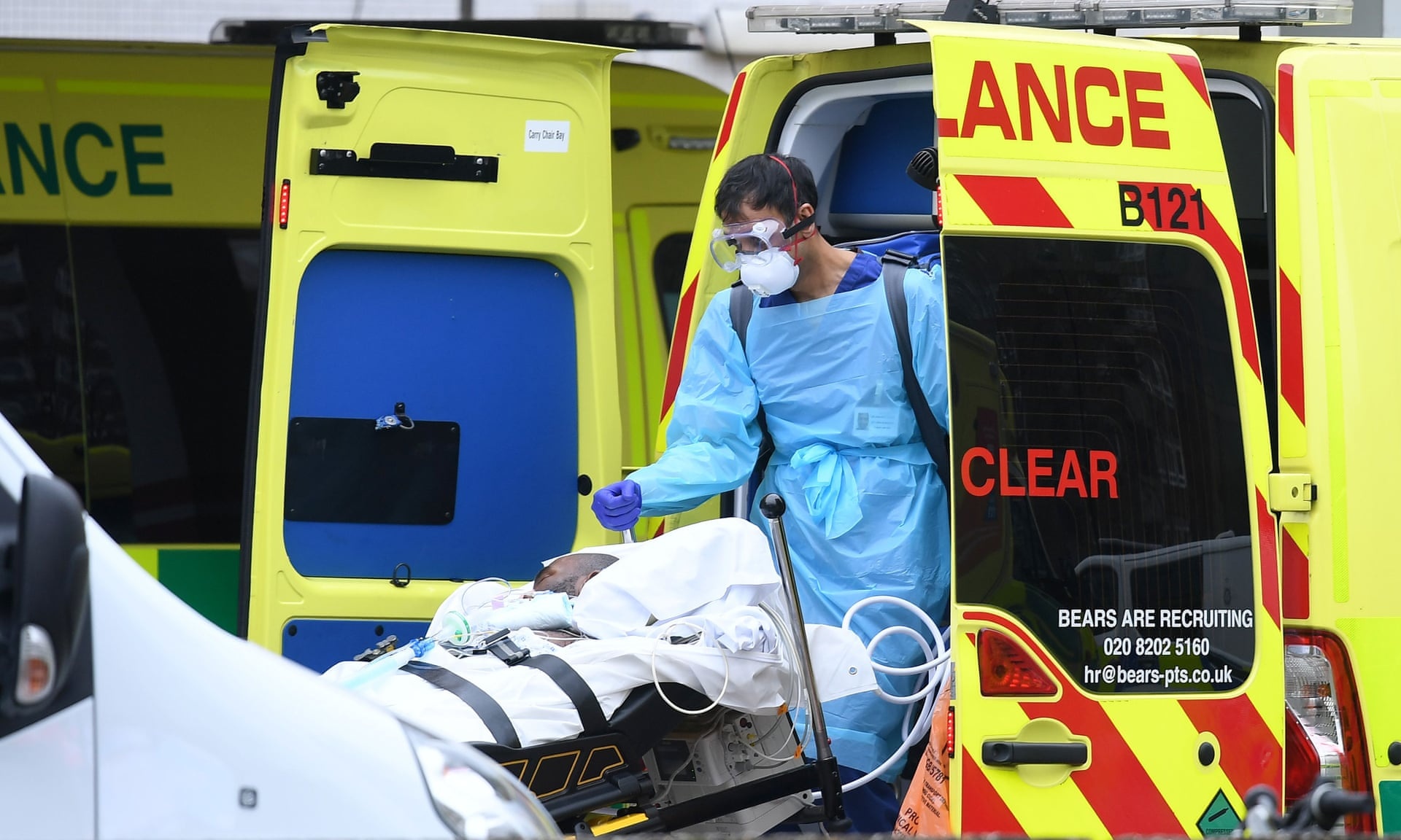 So ca tu vong vi virus corona tai Anh tang cao chua tung thay hinh anh