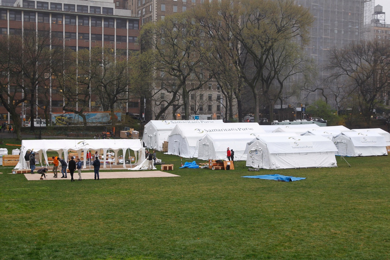 new york benh vien da chien anh 1