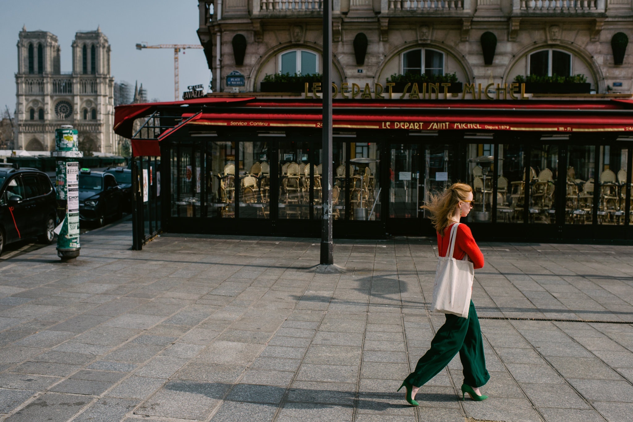 Nghich ly Paris trong dai dich Covid-19 hinh anh