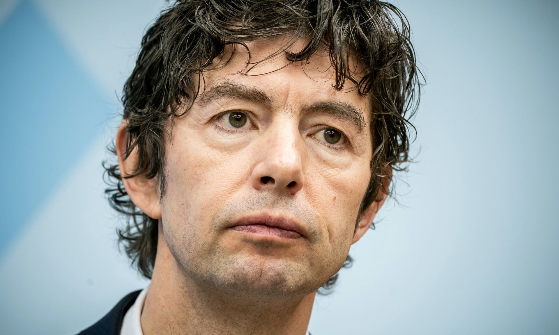 Chuyen gia Duc tran tro voi 'nghich ly chong dich’ hinh anh