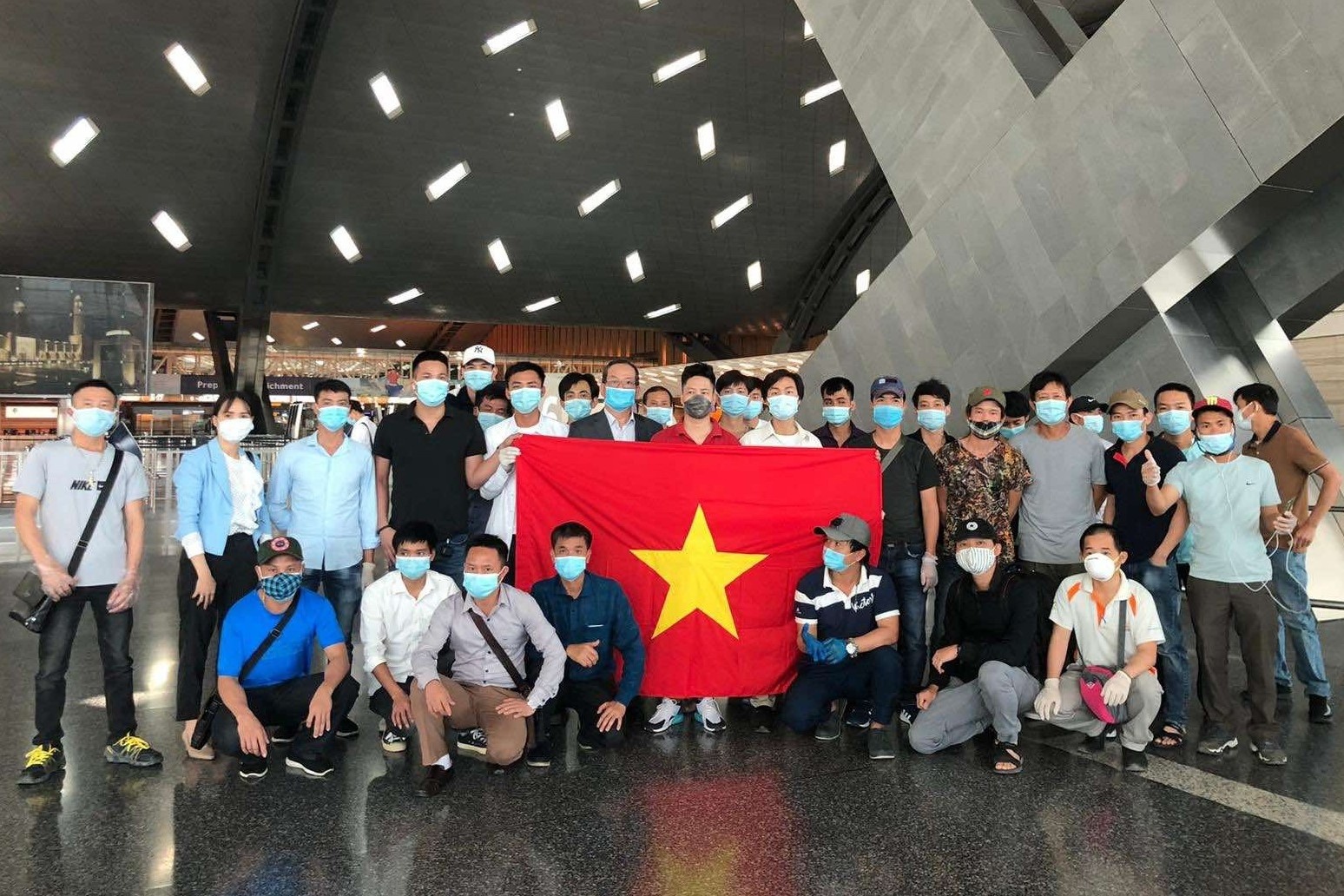 Dua 266 nguoi Viet tu Kuwait, Qatar, Ai Cap ve nuoc hinh anh