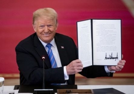 TT Trump huy chuyen danh golf, o lai thu do de ‘dam bao trat tu’ hinh anh