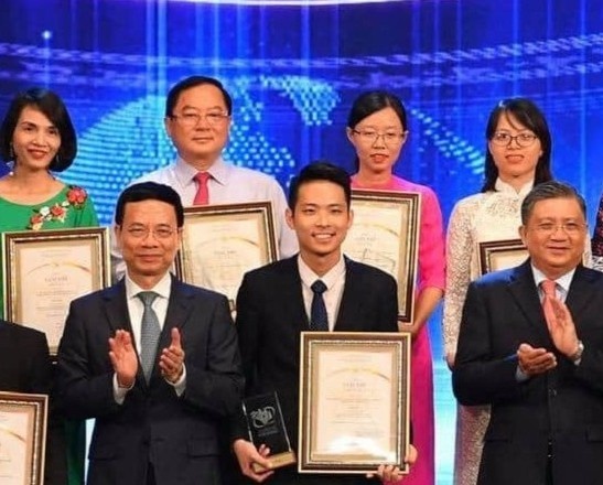 2 tac pham cua Zing nhan giai bao chi toan quoc ve thong tin doi ngoai hinh anh