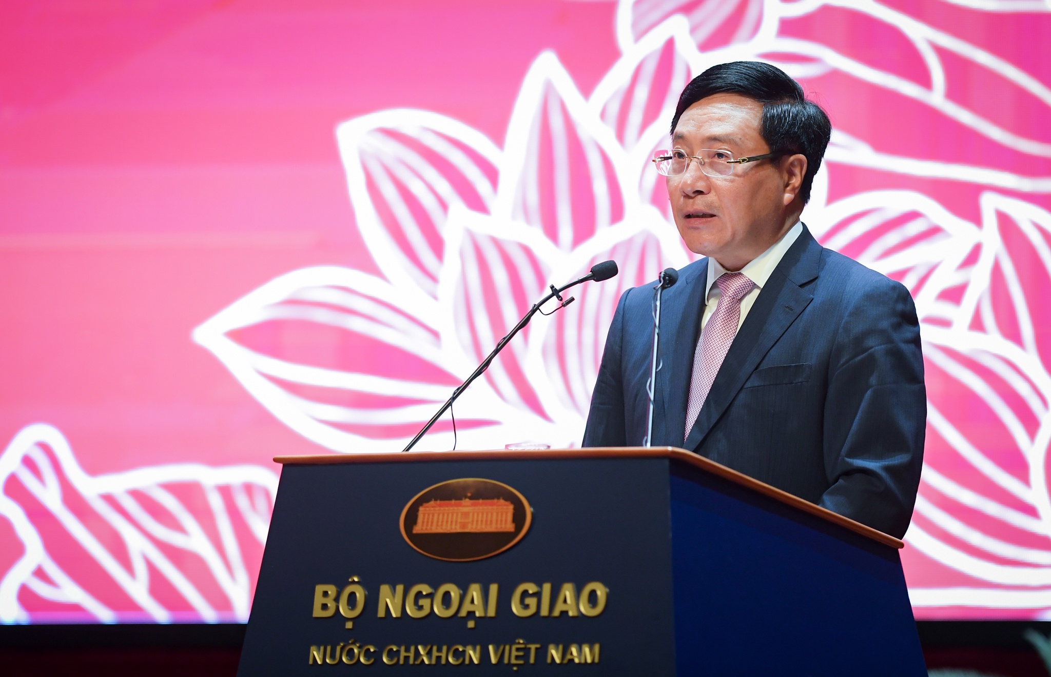 le ky niem 75 nam thanh lap nganh ngoai giao anh 3