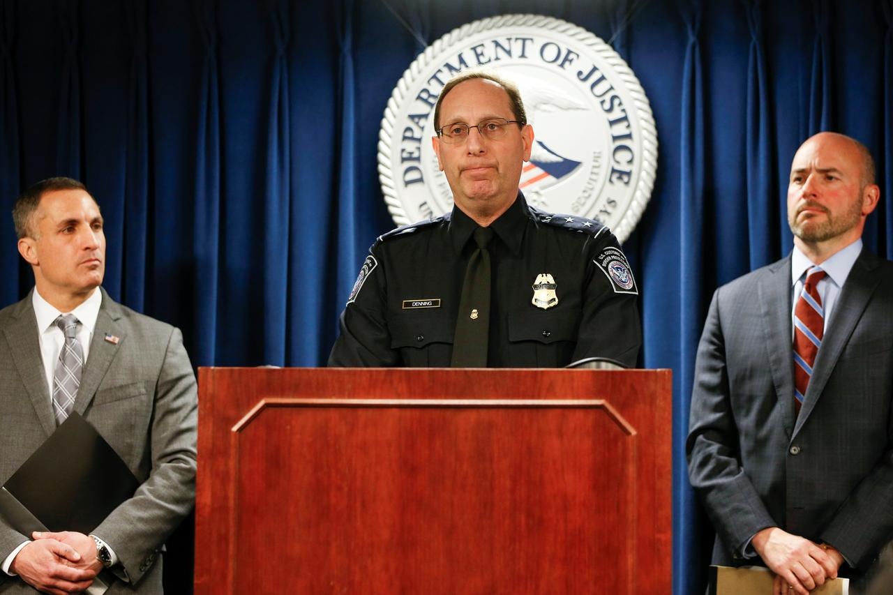 O cung bi xoa va cuoc ruot duoi cua FBI voi nghien cuu sinh Trung Quoc hinh anh