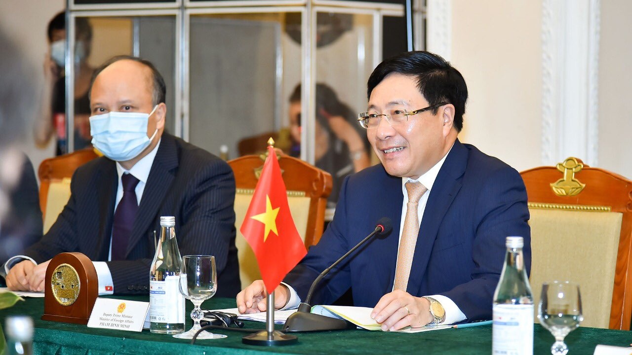 ngoai truong anh tham Viet nam anh 2