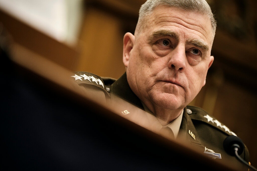 Hang loat lanh dao quan doi My phai cach ly hinh anh