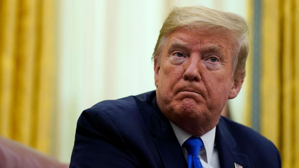 Ong Trump thac mac bi mat the dan dau mot cach 'rat ky la' hinh anh