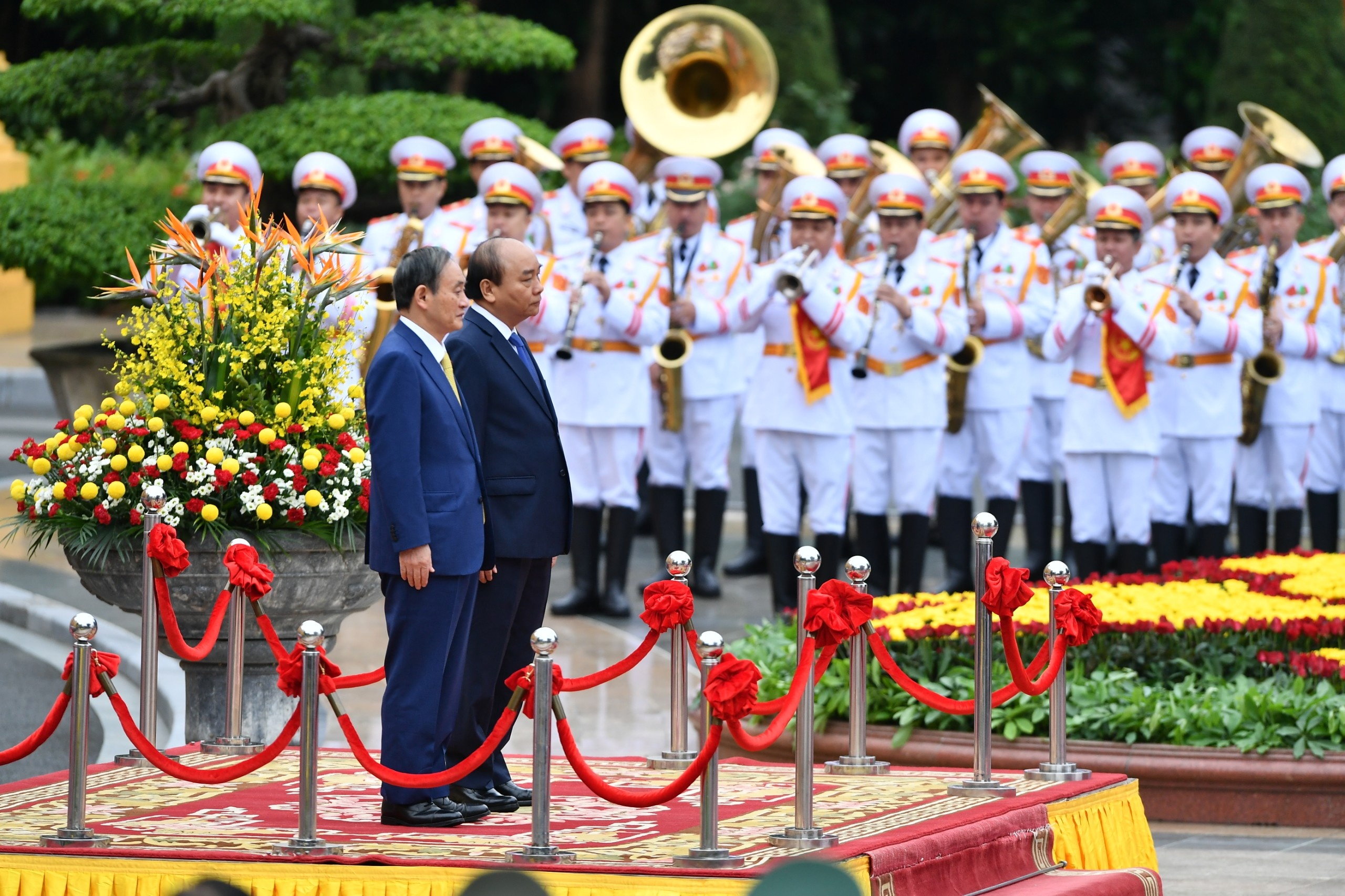 Sang nay, thu tuong Nhat hoi dam voi Thu tuong Nguyen Xuan Phuc hinh anh