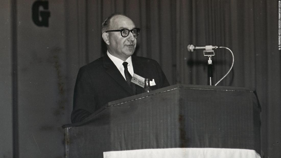 Hong Kong noi rua tien anh 3