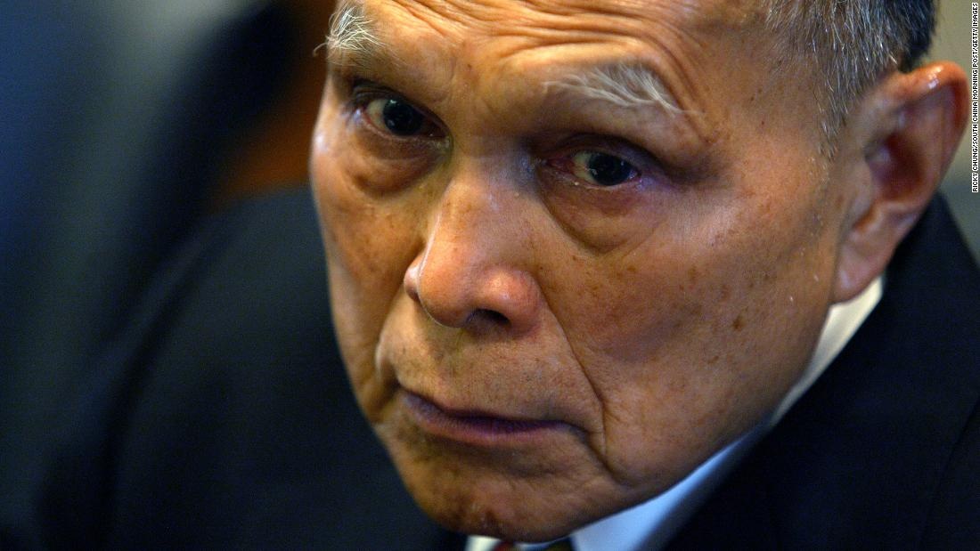 Hong Kong noi rua tien anh 2