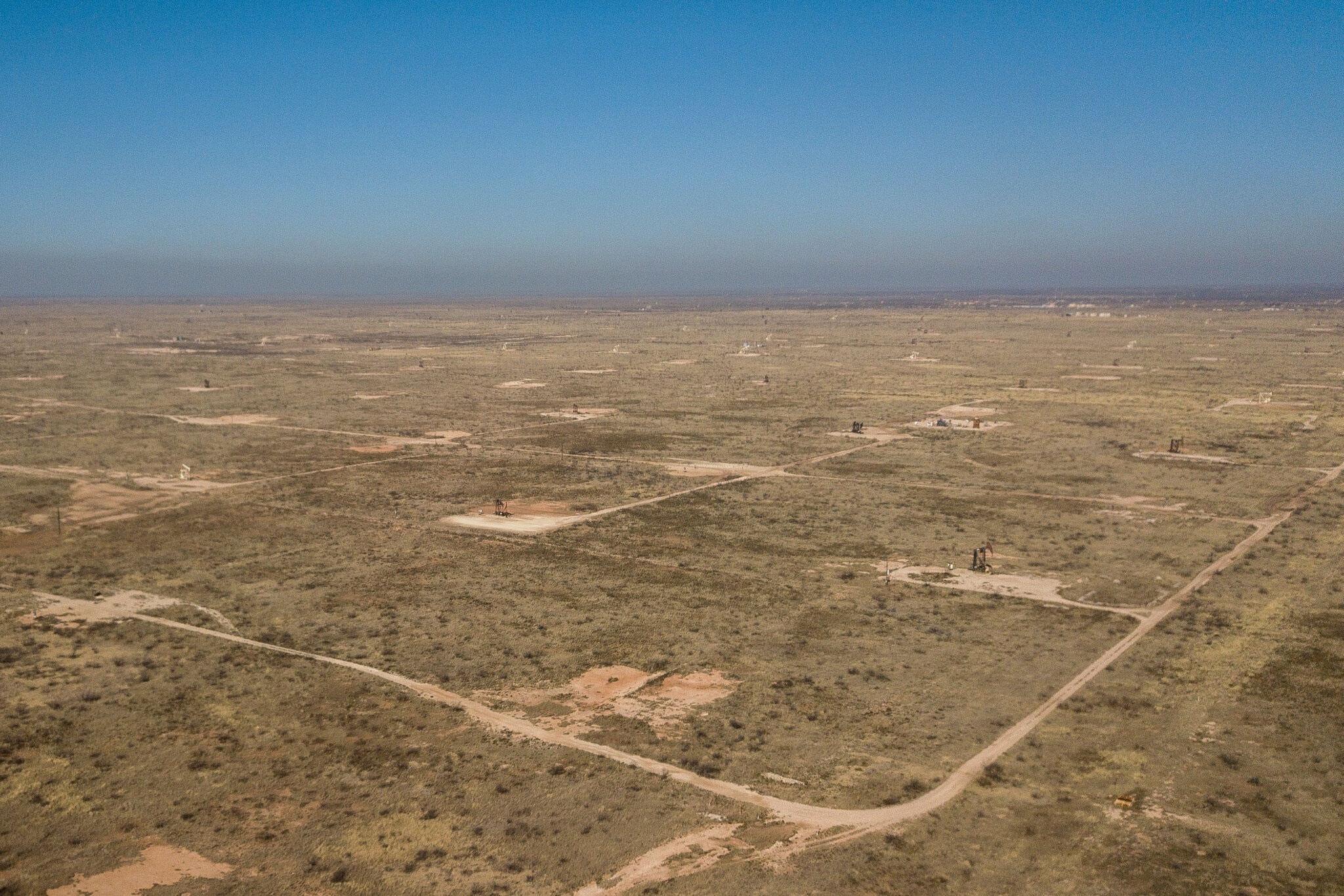 exxon mobile dung truoc nga ba duong anh 3