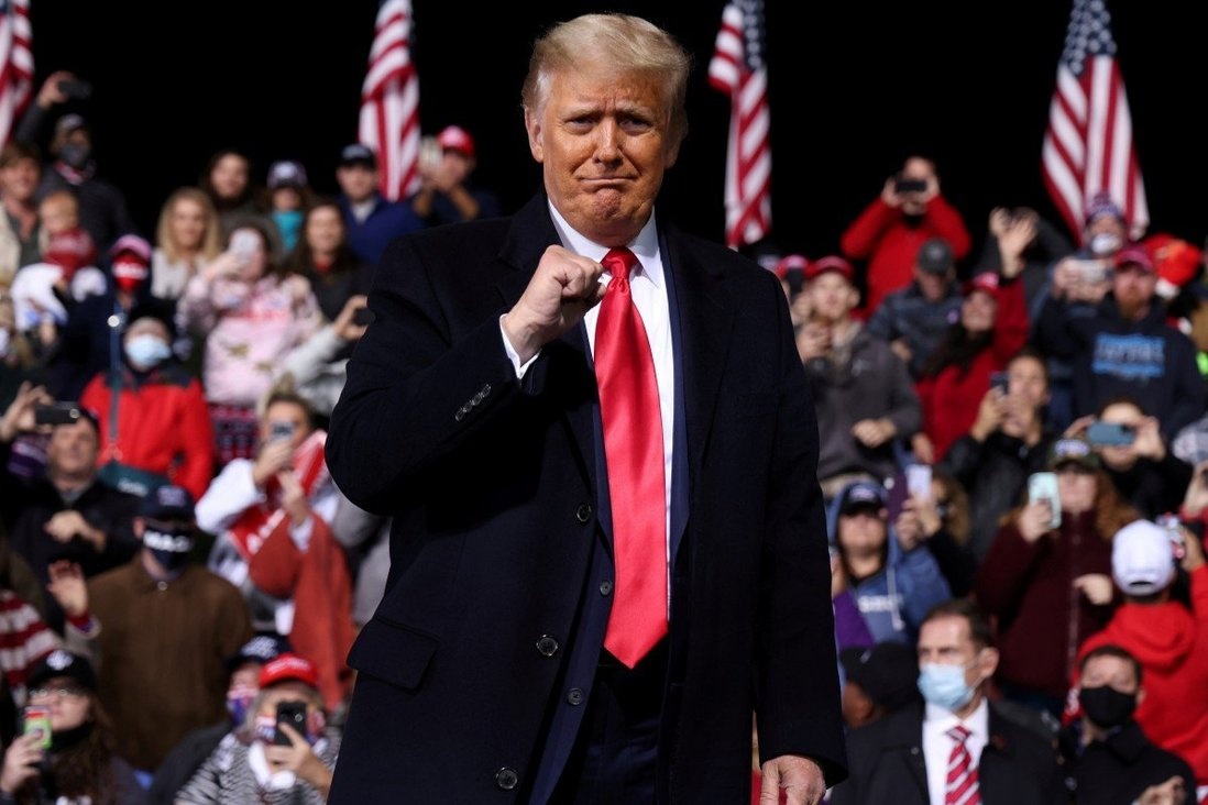 Ong Trump de doa phu quyet du luat quoc phong vi lo ngai Trung Quoc hinh anh