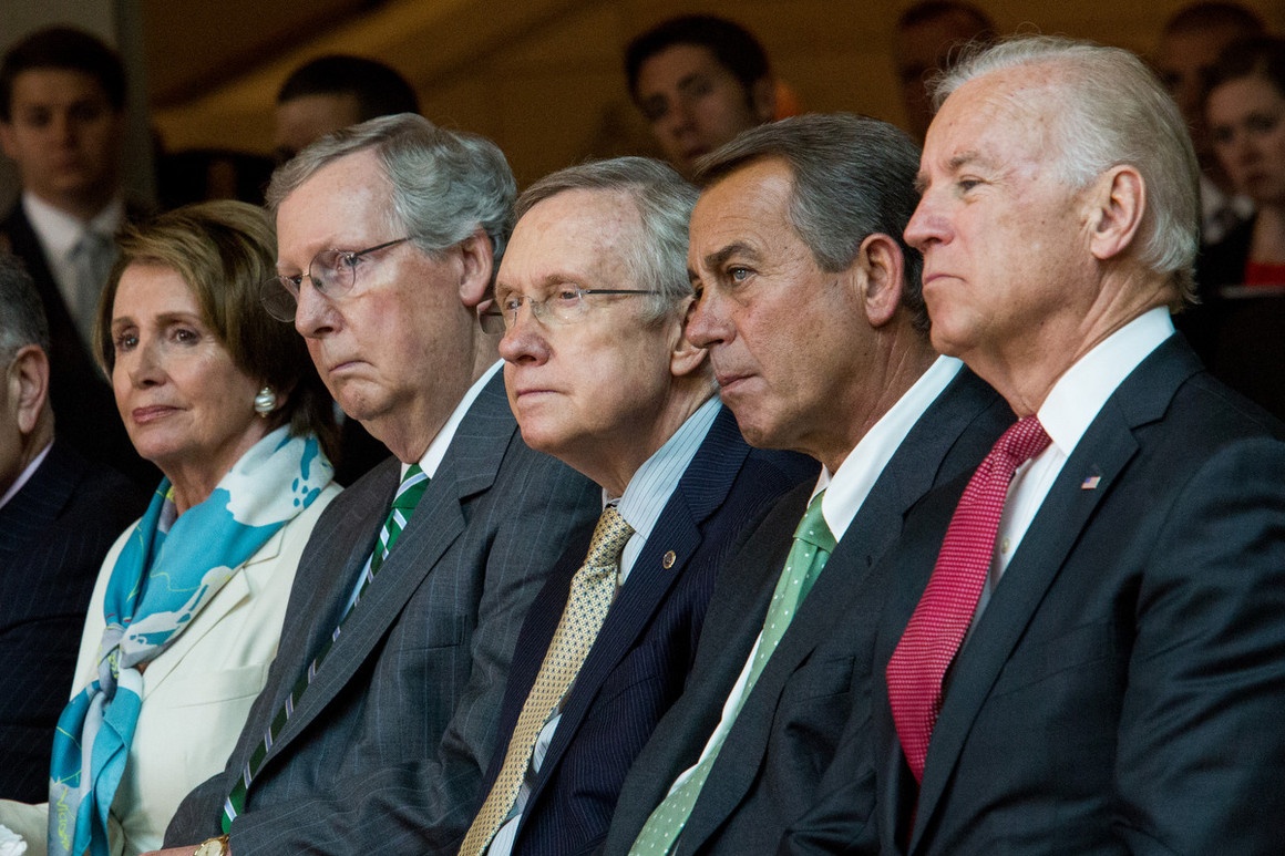 tinh ban giua ong joe biden va mitch mcconnell anh 1