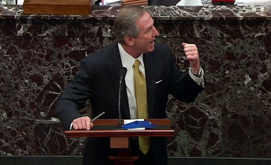 luan toi trump anh 1