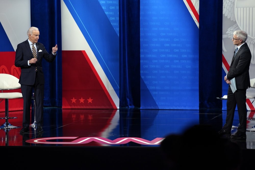 biden cong du lan dau tien anh 2