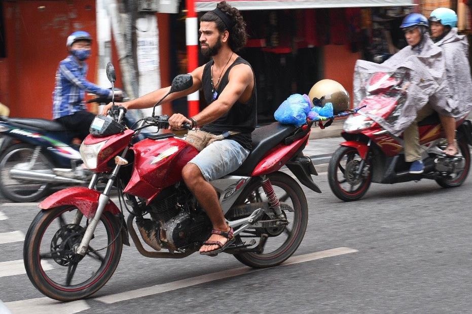 sam so nguoi nuoc ngoai ha noi anh 2