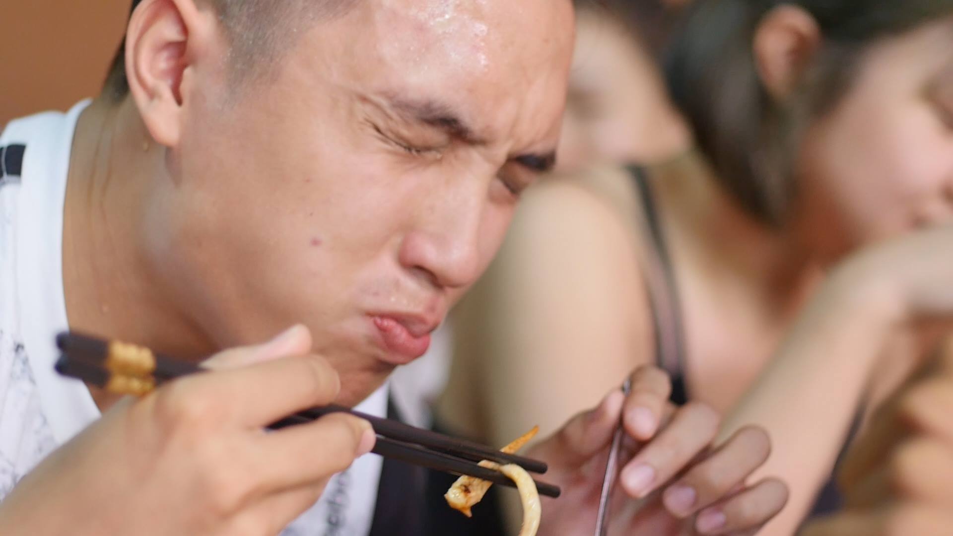 Gioi tre Ha Noi toat mo hoi voi mi cay 7 cap do hinh anh