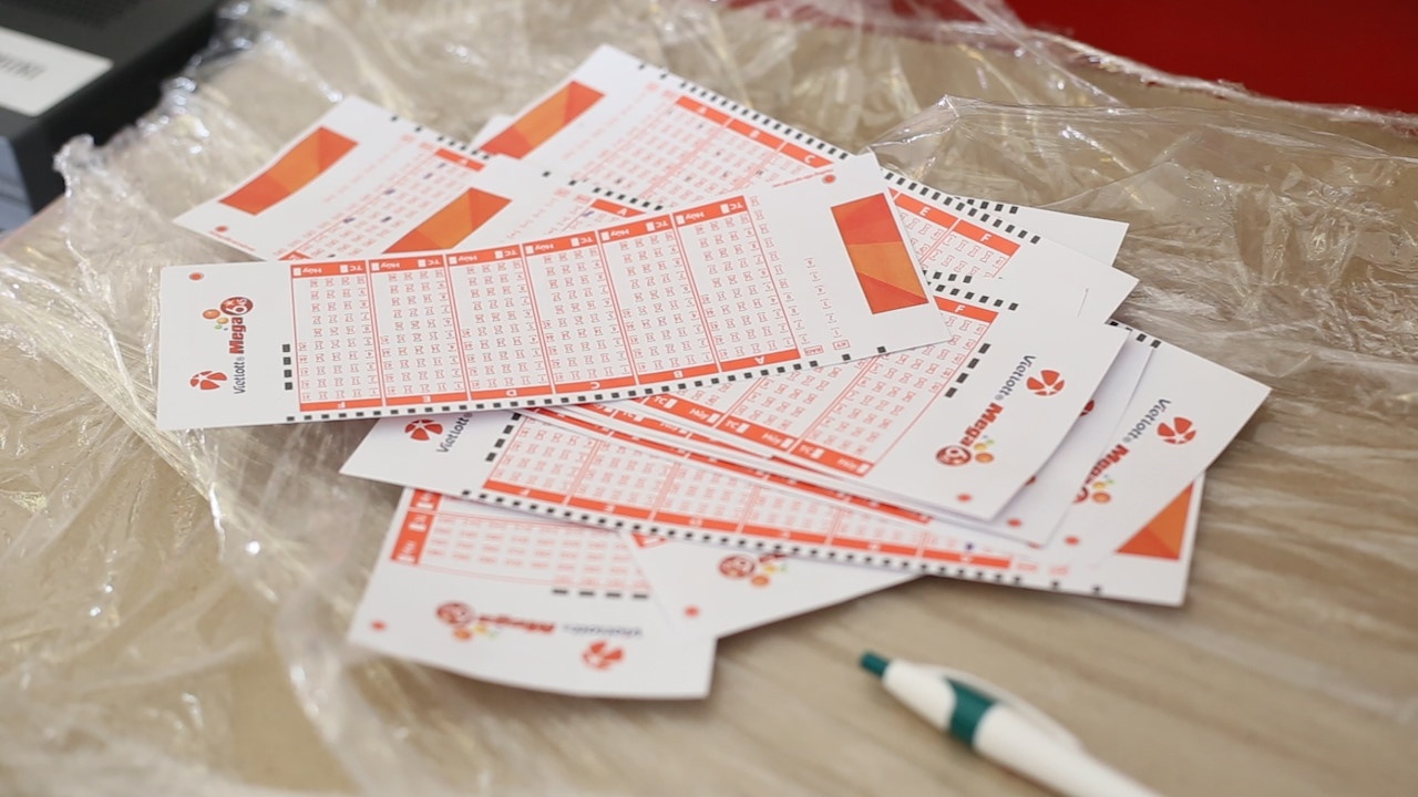 Xo so kieu My co nhung cach choi nao? hinh anh