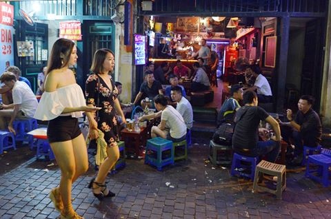 Nhin lai pho di bo sau 120 ngay hoat dong hinh anh