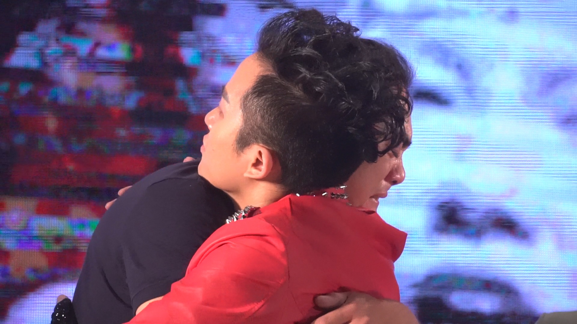 Cam xuc lang dong trong dem nhac tuong nho Tran Lap hinh anh