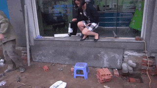 Bac cau thang go vao nha tren tuyen duong 'dat nhat Viet Nam' hinh anh