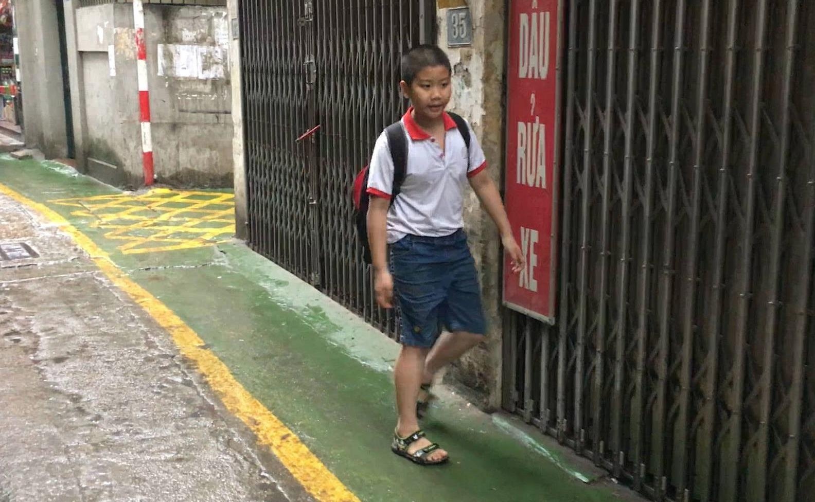 Ha Noi co lan duong uu tien cho hoc sinh hinh anh