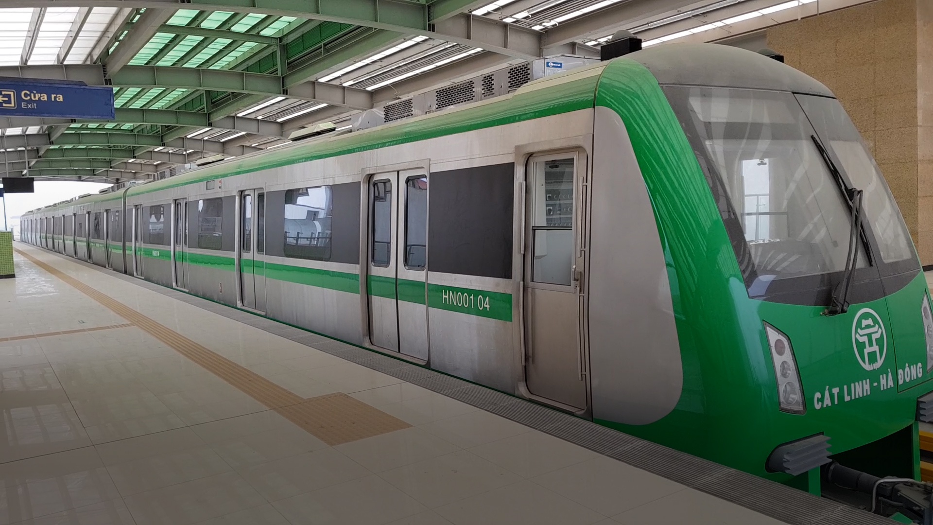 Mong moi cua nguoi dan ve tau duong sat tren cao hinh anh