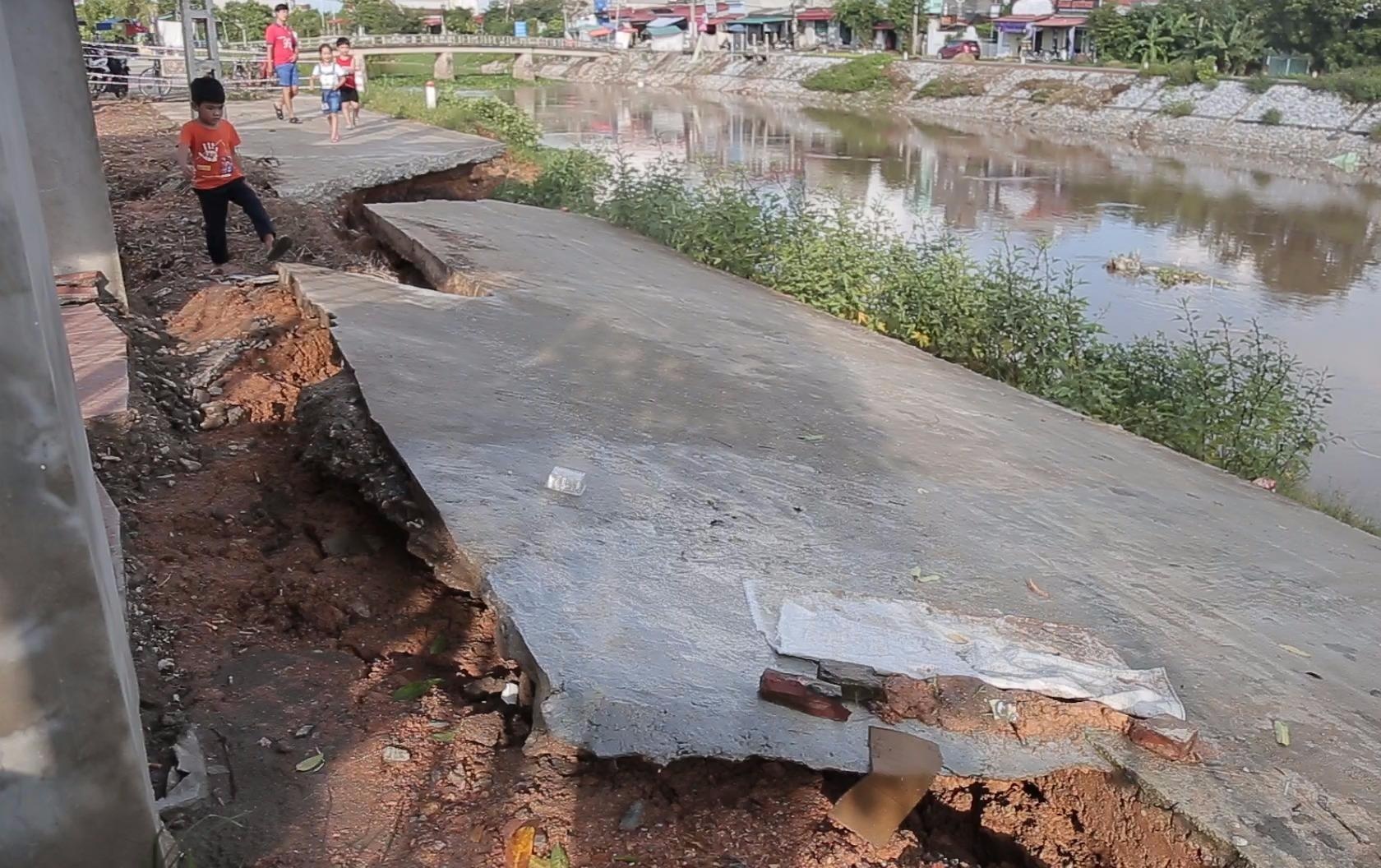 Duong be tong xa moi khanh thanh da nut toac hinh anh