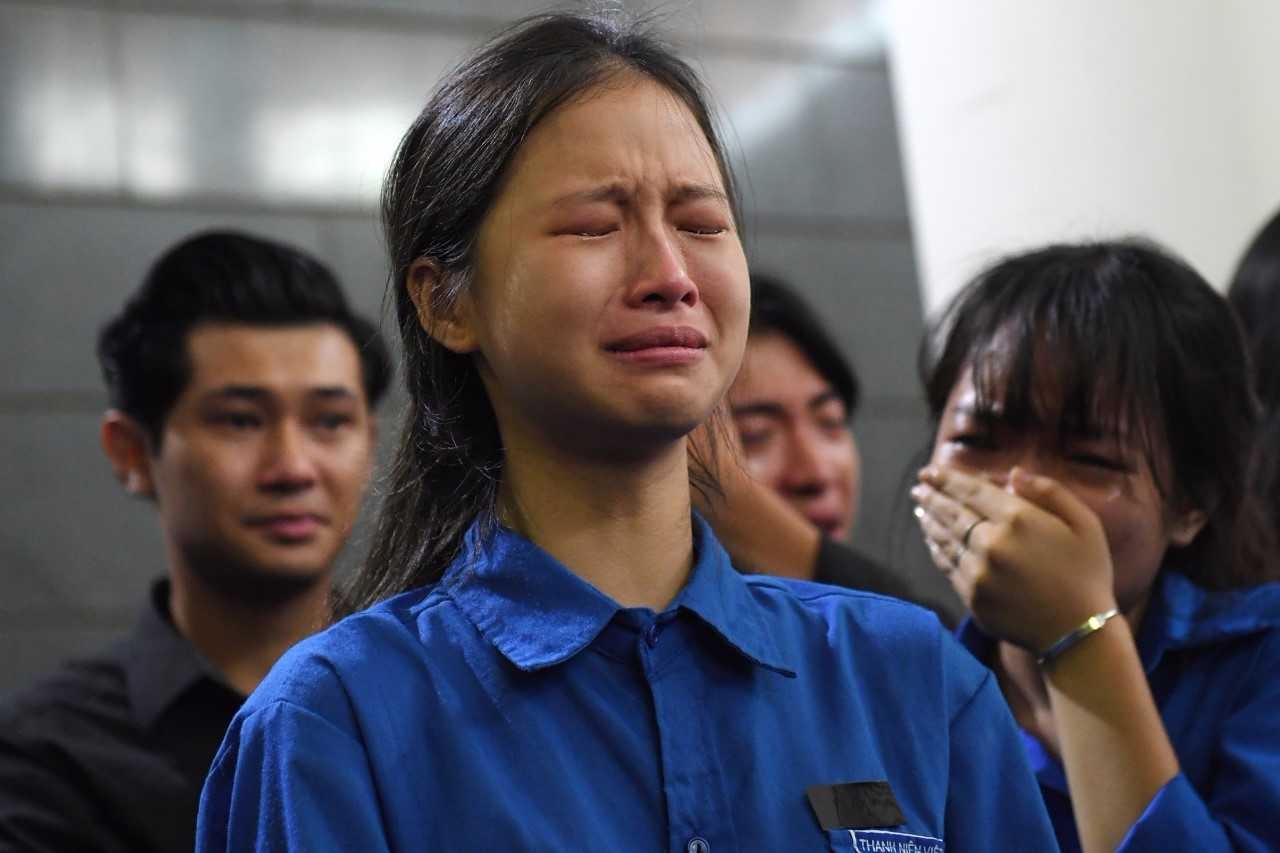 Hinh anh xuc dong trong le tang thay Van Nhu Cuong hinh anh