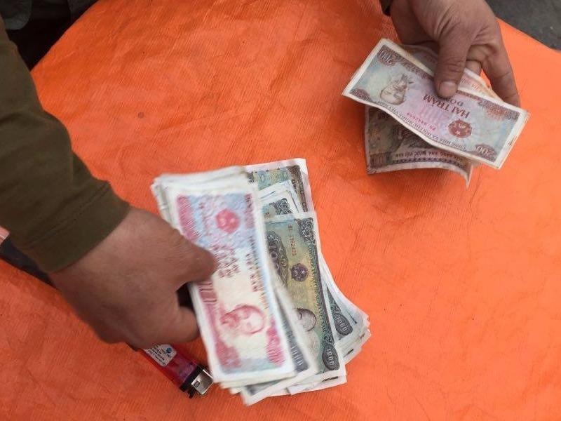 Dung tien le tham nuoc mua ve qua tram thu phi BOT quoc lo 5 hinh anh