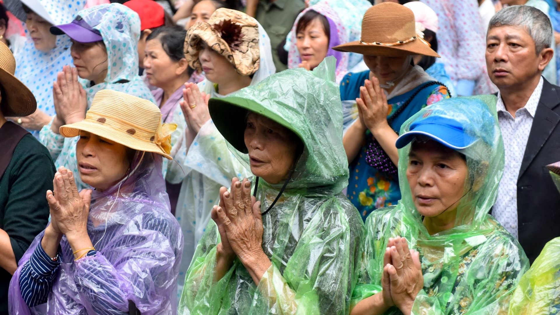 Nguoi dan ve dat To tuong nho cac vi vua Hung hinh anh
