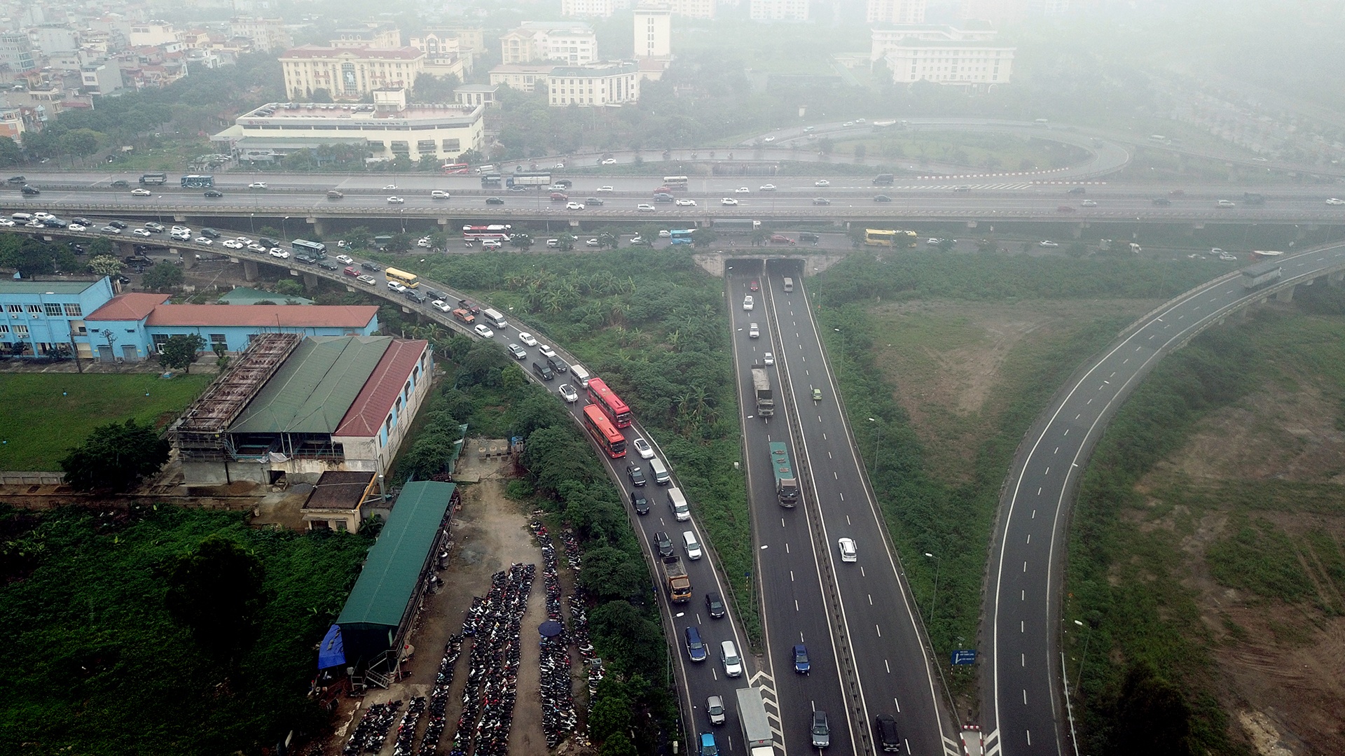 ùn tắc giao thông Pháp Vân ảnh 1 un tac giao thong Phap Van anh 1