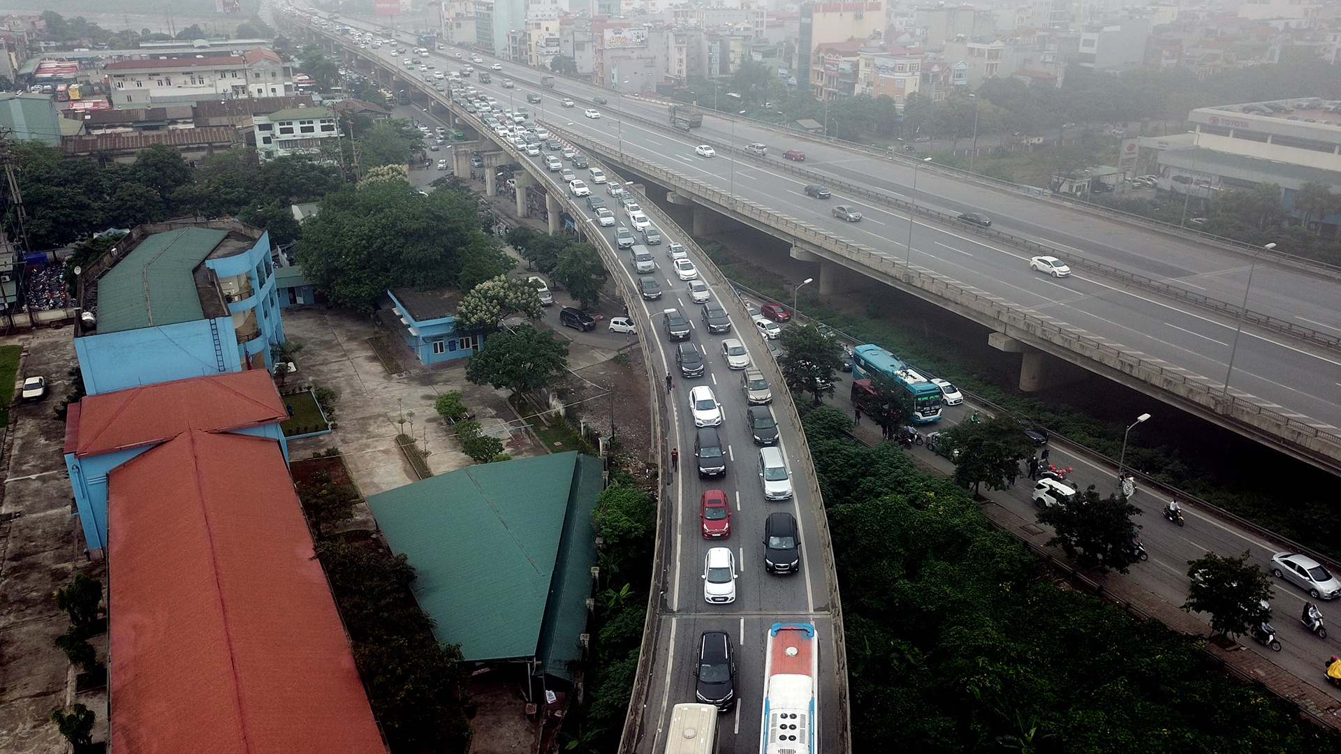 ùn tắc giao thông Pháp Vân ảnh 2 un tac giao thong Phap Van anh 2