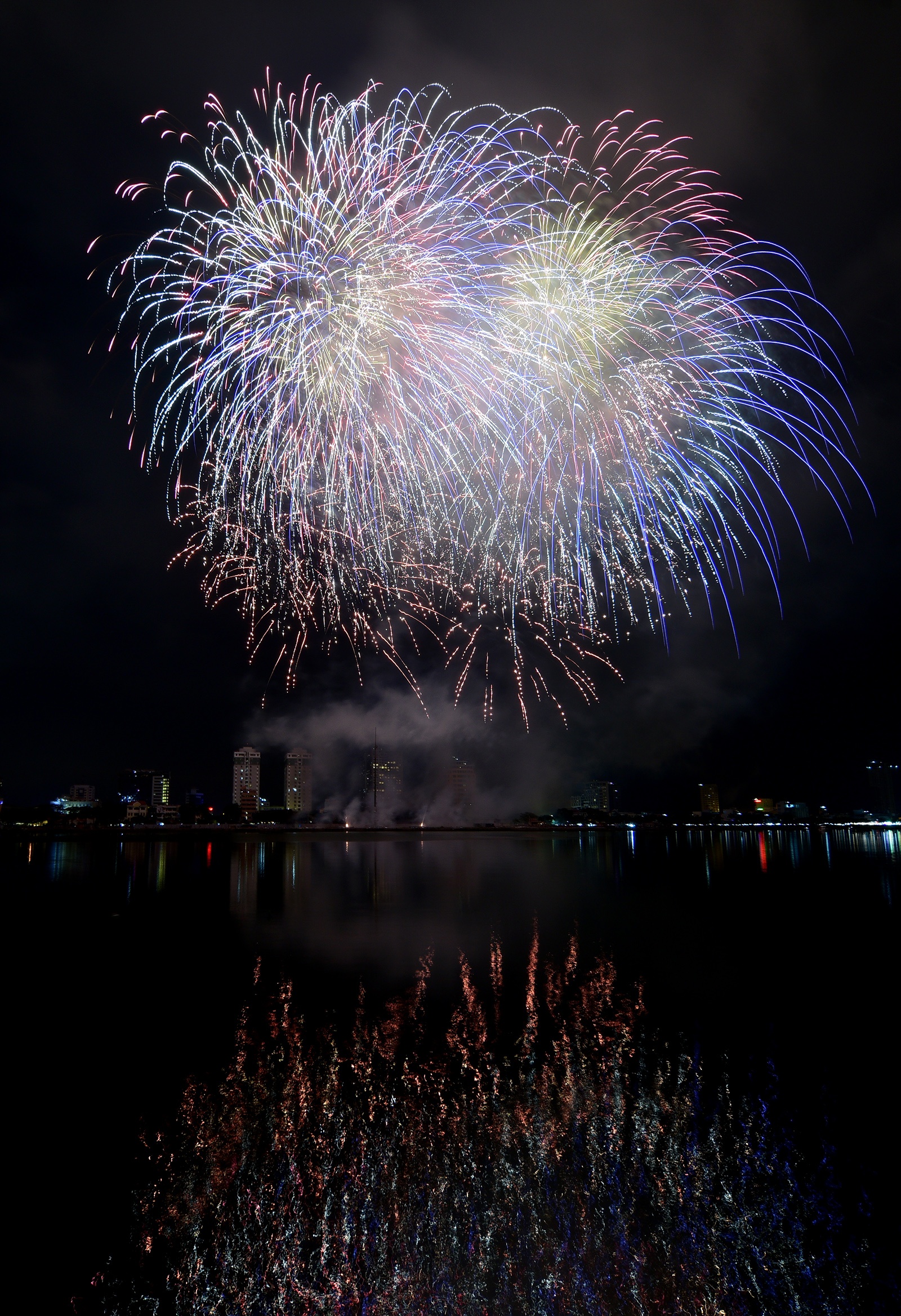 Tam bien Phong o Do Son anh 4