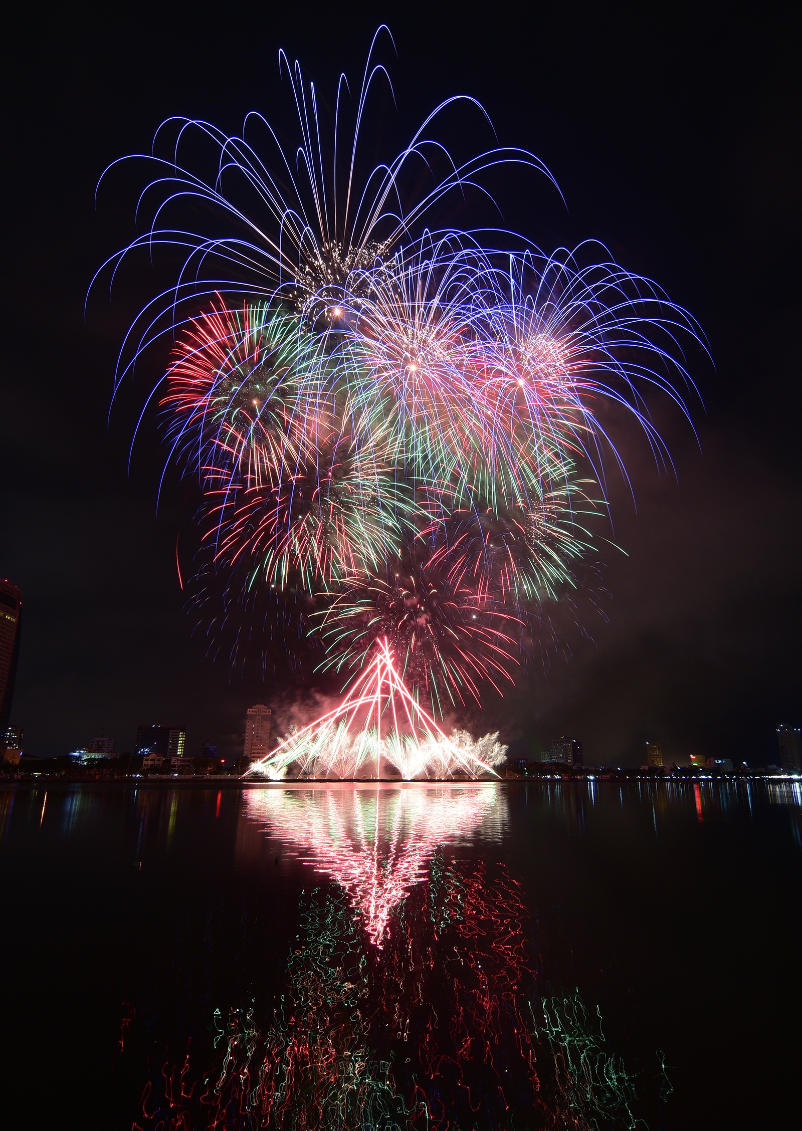 Tam bien Phong o Do Son anh 5