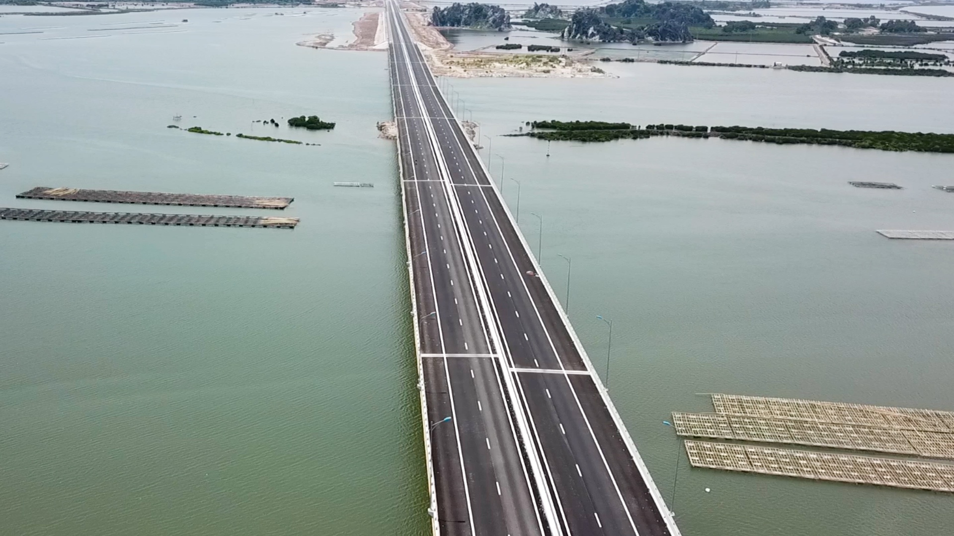 Cao toc Ha Long - Hai Phong truoc ngay thong xe hinh anh