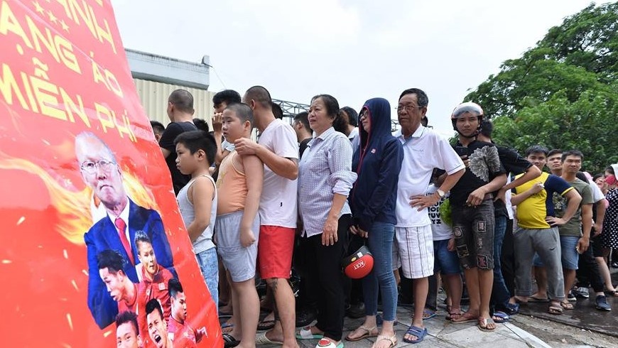 Hang tram CDV xep hang nhan ao co vu doi tuyen Olympic Viet Nam hinh anh