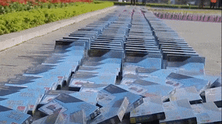 Man trinh dien domino sach ngoan muc tai Hoang Thanh hinh anh