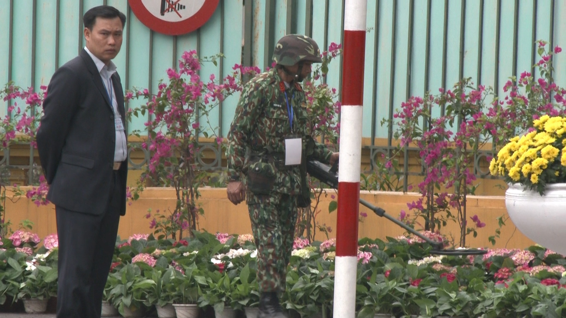 Cong binh Viet Nam, dac vu My kiem tra an ninh truoc Phu Chu tich hinh anh