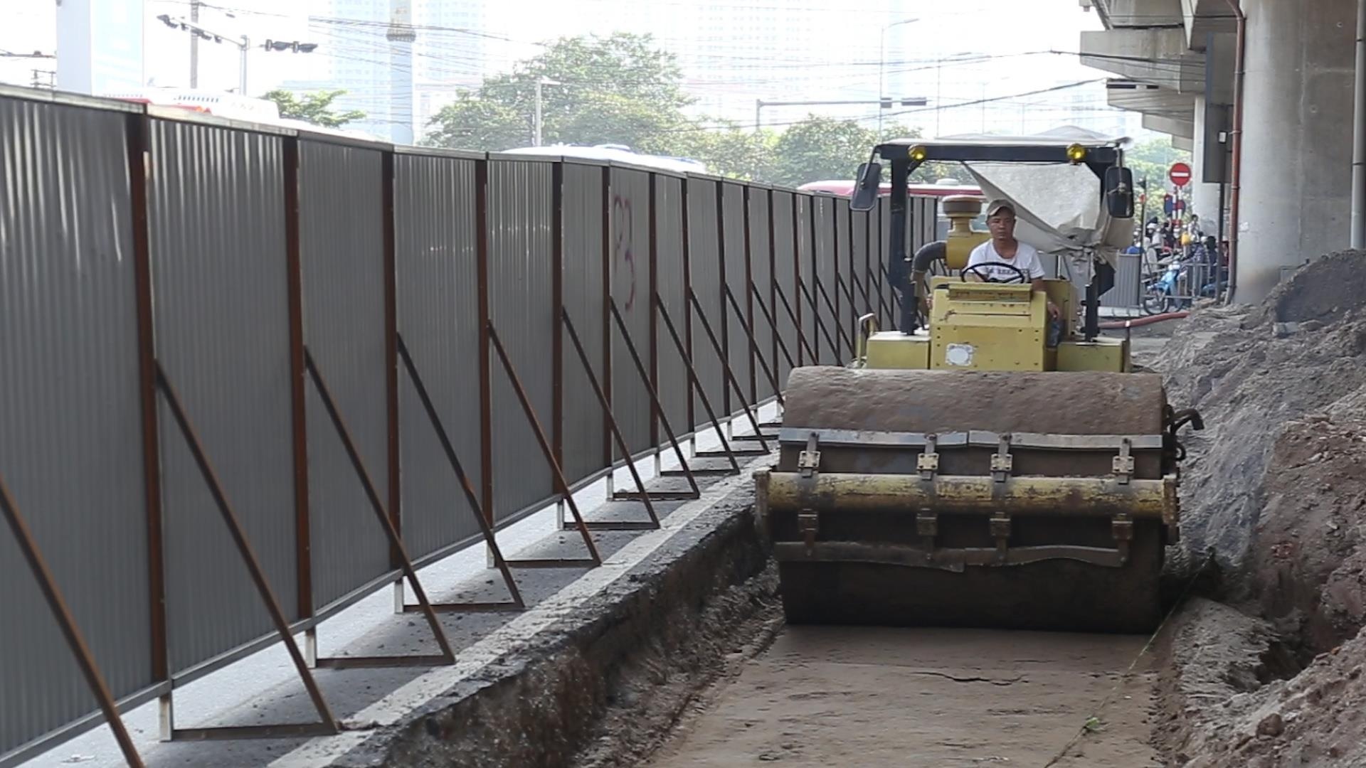 Xen het dai phan cach duoi duong vanh dai 3 hinh anh