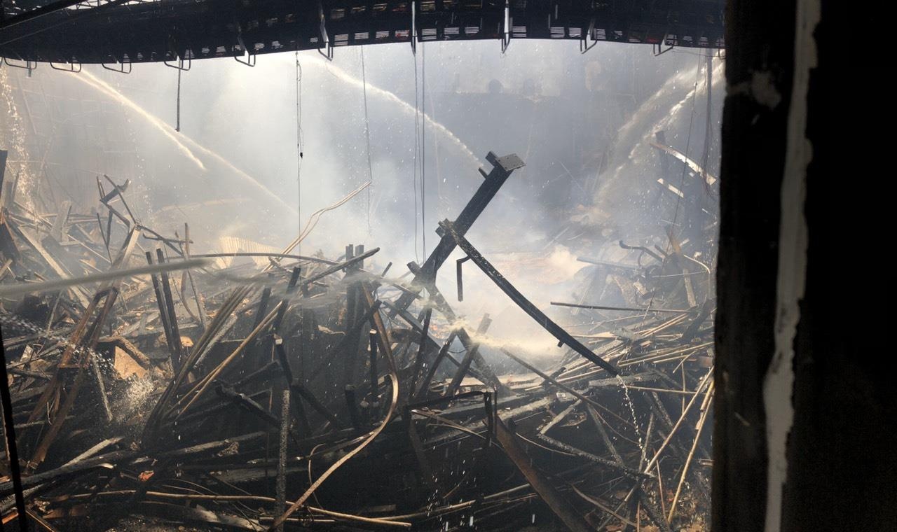 Hien truong vu chay Cung Van hoa huu nghi Viet Xo hinh anh