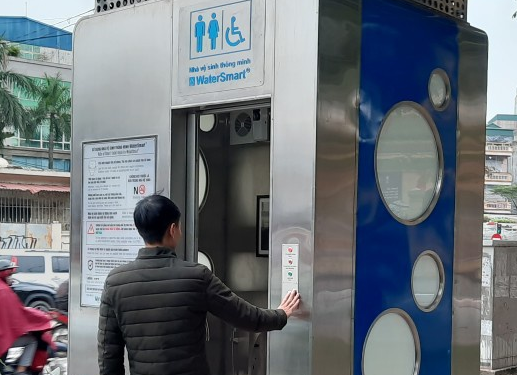 Nha ve sinh tu khu trung, canh bao khi dung qua 15 phut hinh anh