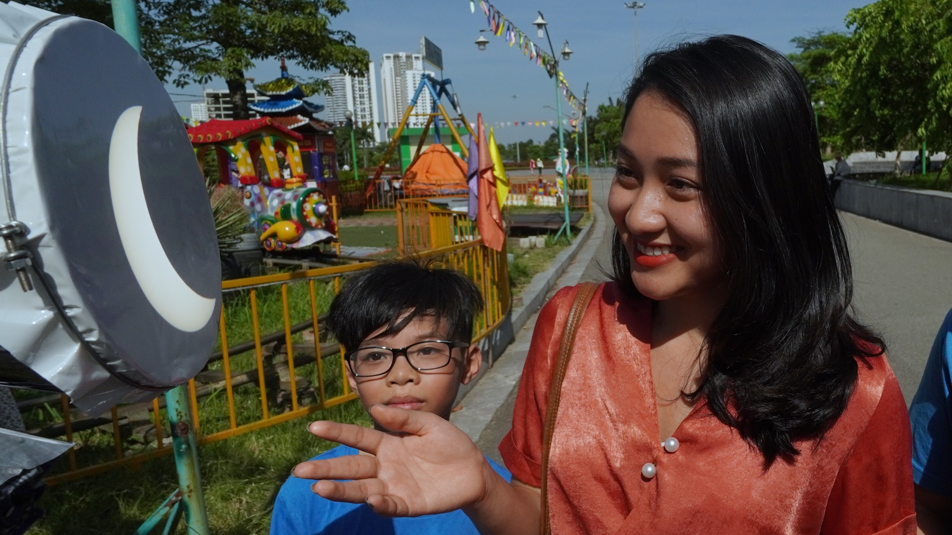 Nguoi Ha Noi doi nang xem nhat thuc hinh anh