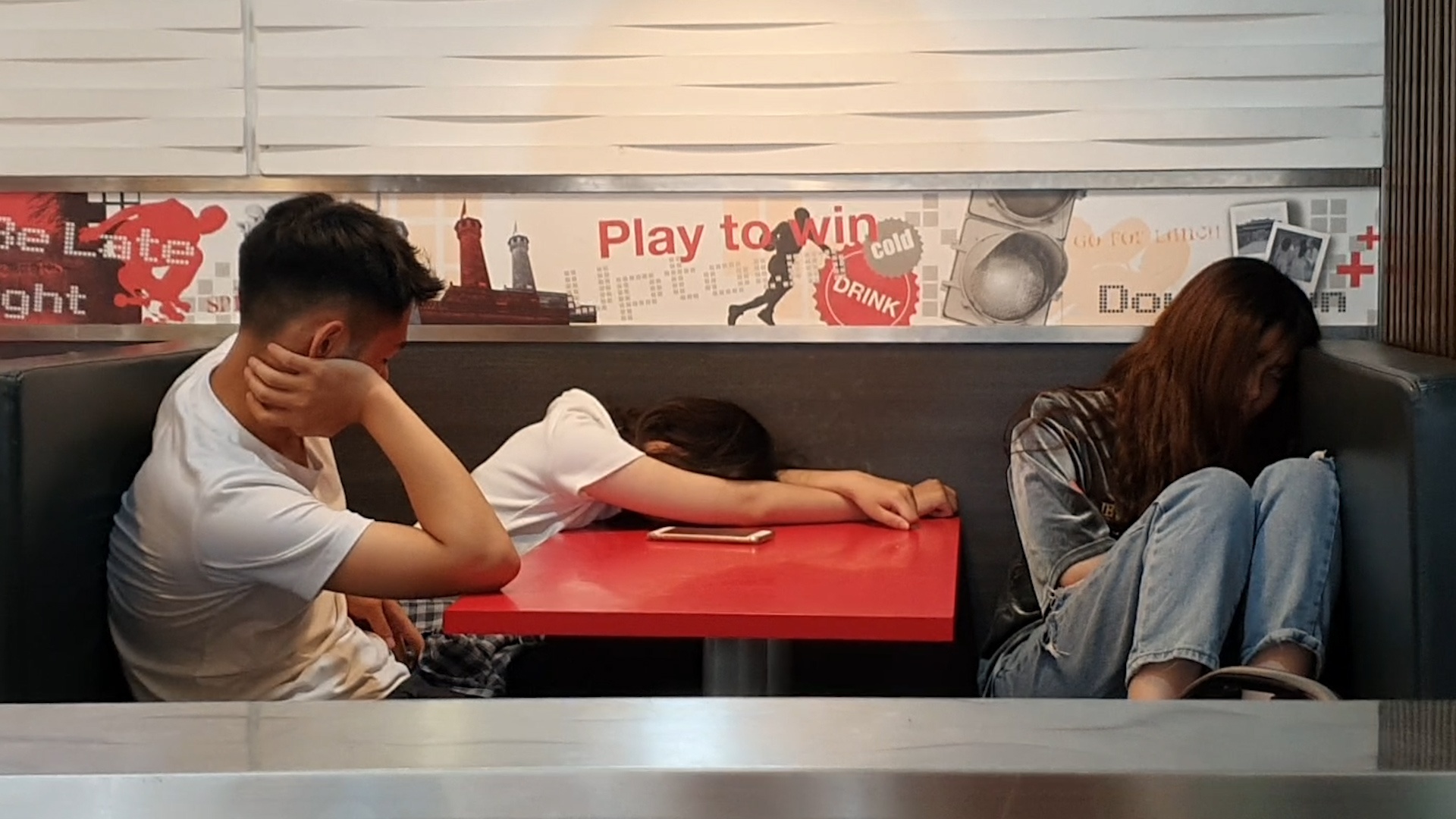 Nhiet do ngoai troi o Ha Noi len toi 65 do C hinh anh